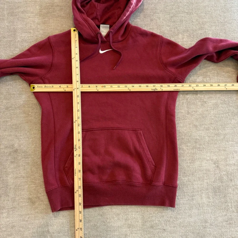 Nike Sportswear Club Fleece Pullover Hoodie‎ Red Burgundy Size Medium